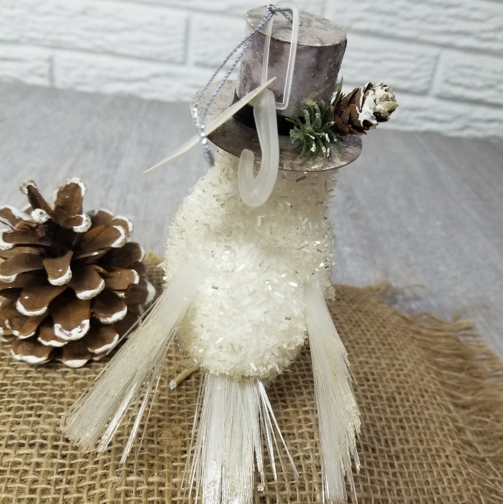 Sweet Holiday Bird Decor - Picture 4 of 9